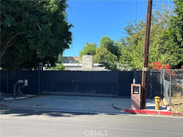 8561 orion av photo 7