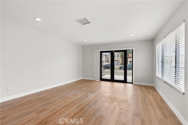 228 20th Street, Huntington Beach CA: https://media.crmls.org/medias/18d1b1bf-949e-438d-83f4-6d9db75ab1ed.jpg