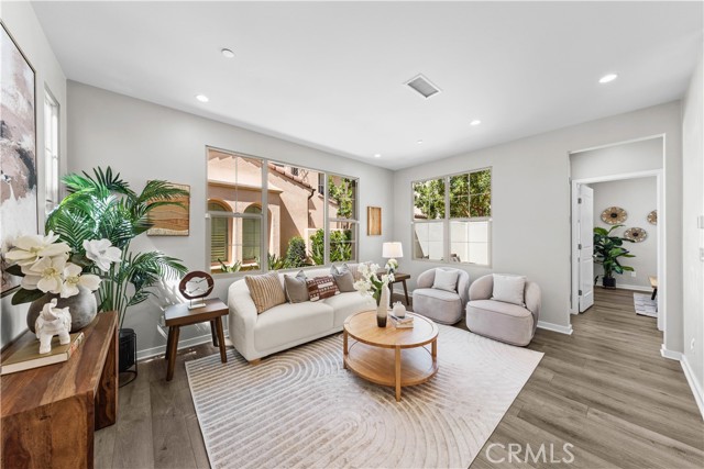 Detail Gallery Image 4 of 37 For 235 Elkhorn, Irvine,  CA 92618 - 4 Beds | 3 Baths