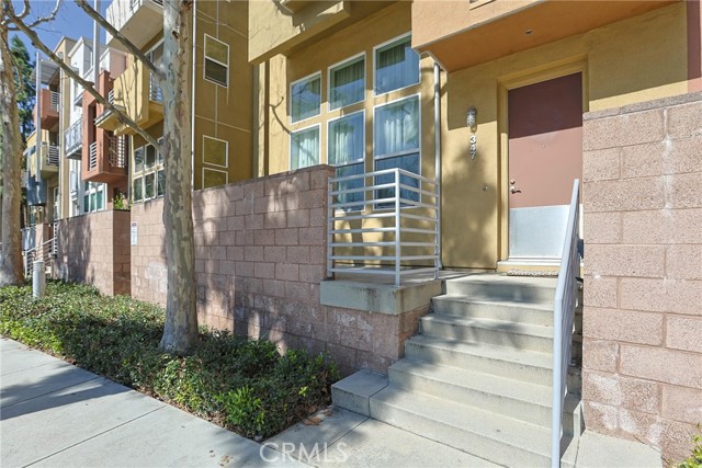 Detail Gallery Image 3 of 70 For 347 E Memory, Santa Ana,  CA 92705 - 4 Beds | 2/1 Baths