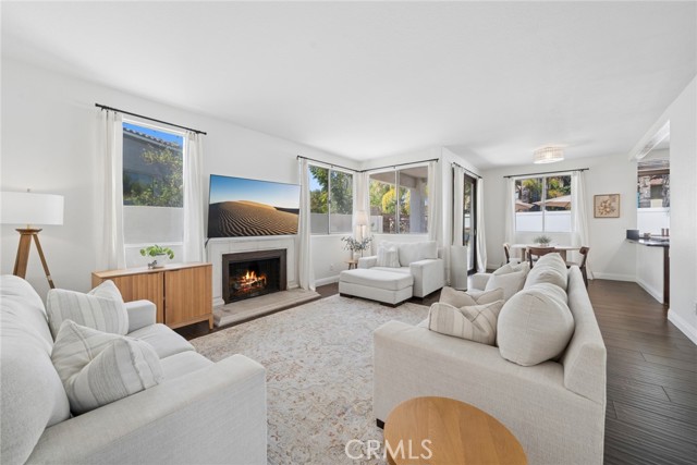 Detail Gallery Image 13 of 32 For 2121 Thyme, Corona,  CA 92879 - 4 Beds | 2/1 Baths