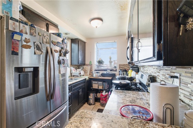 Detail Gallery Image 8 of 23 For 20821 E Calora St #E6,  Covina,  CA 91724 - 2 Beds | 2/1 Baths