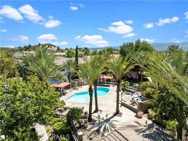 Detail Gallery Image 26 of 33 For 25403 Silver Crest Ct, Saugus,  CA 91350 - 3 Beds | 2/1 Baths