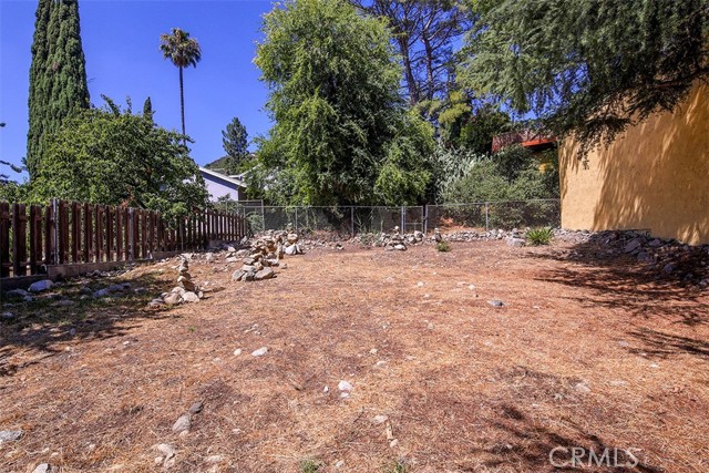 3953 Santa Carlotta, La Crescenta CA: https://media.crmls.org/medias/18d453ca-0eba-41ca-a316-6afba1fb1ce9.jpg