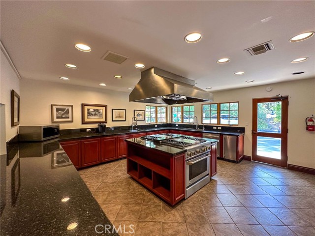 Detail Gallery Image 48 of 55 For 23777 Mulholland Hwy #62,  Calabasas,  CA 91302 - 4 Beds | 4 Baths