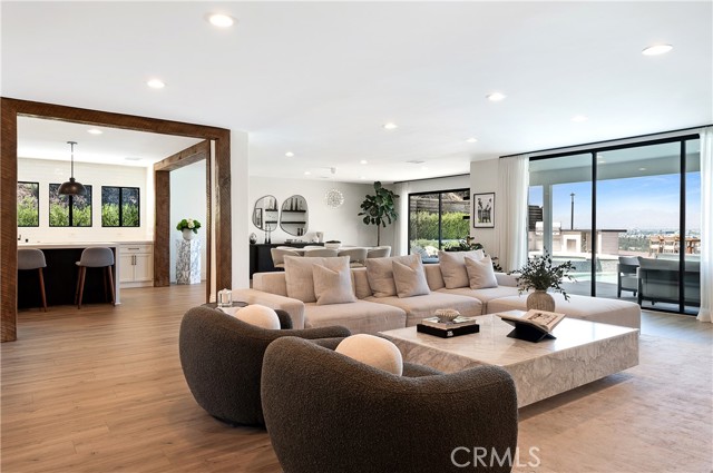 Detail Gallery Image 12 of 46 For 11039 Wrightwood Pl, Studio City,  CA 91604 - 3 Beds | 3 Baths