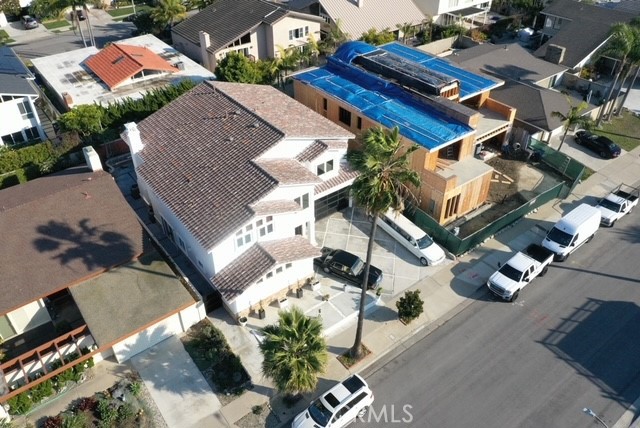 Detail Gallery Image 13 of 16 For 16852 Bolero Ln, Huntington Beach,  CA 92649 - 4 Beds | 4/1 Baths