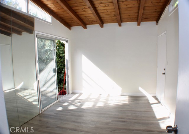21740 Ulmus Drive, Woodland Hills CA: https://media.crmls.org/medias/18d5a392-b21e-4211-a413-1299ba772fd7.jpg