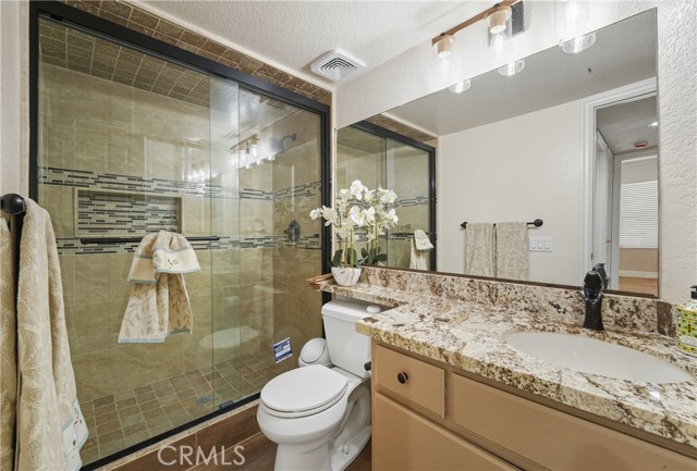 1372 Old Trail DR, Corona CA: https://media.crmls.org/medias/18d630dd-9206-418f-9b6b-eebfb8e10193.jpg