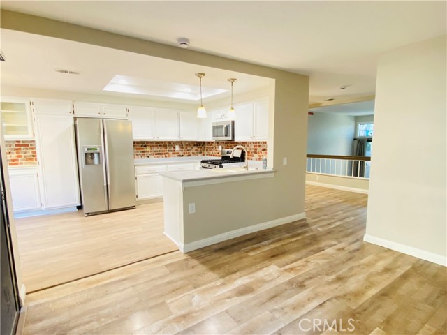 Detail Gallery Image 8 of 23 For 30 Mountain Shadows, Pomona,  CA 91766 - 3 Beds | 2/1 Baths