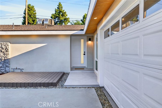 16445 Kingsbury photo 7