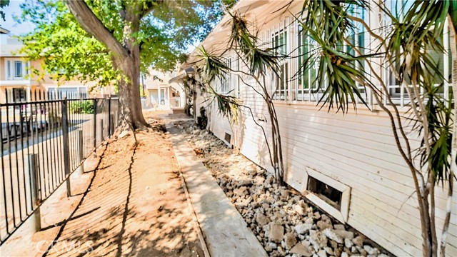 1201 Olive Avenue, Long Beach, California 90813, ,Multi-Family,For Sale,Olive,PW24198055