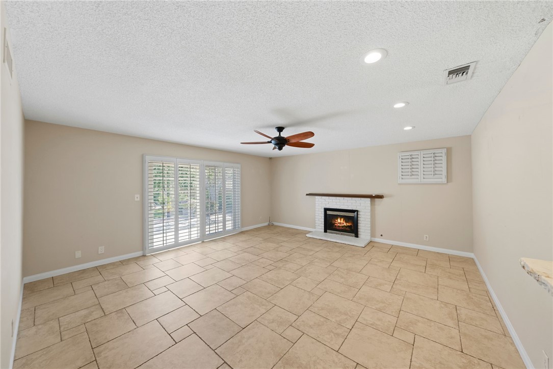 Detail Gallery Image 11 of 35 For 13262 Shasta Cir, Westminster,  CA 92683 - 4 Beds | 2 Baths