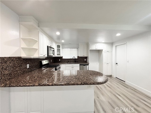 Detail Gallery Image 7 of 20 For 133 S Lone Hill Ave, Glendora,  CA 91741 - 3 Beds | 2 Baths