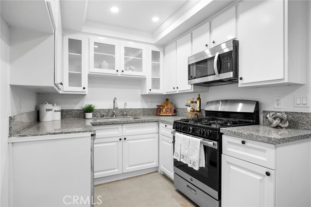 Detail Gallery Image 10 of 28 For 408 Burchett St #5,  Glendale,  CA 91203 - 2 Beds | 2 Baths