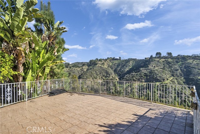 Detail Gallery Image 29 of 32 For 2412 Jupiter, Los Angeles,  CA 90046 - 6 Beds | 5 Baths