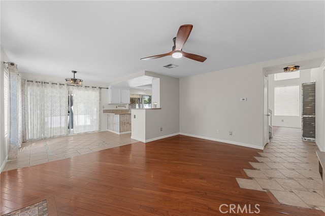 10162 Basalt Lane, Mentone CA: https://media.crmls.org/medias/18d7e53a-9f0c-4c0d-8ee1-852a9e9caf84.jpg