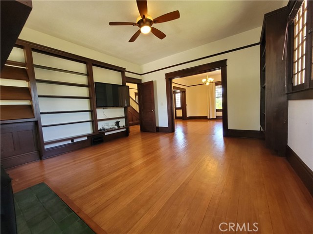 Detail Gallery Image 14 of 32 For 901 S Center St, Redlands,  CA 92373 - 4 Beds | 2/1 Baths