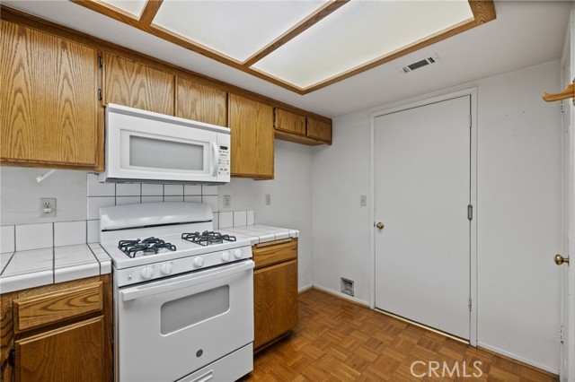 Detail Gallery Image 32 of 63 For 18520 Glenview Ct, Tehachapi,  CA 93561 - 3 Beds | 3/1 Baths