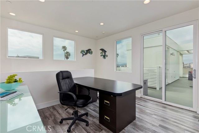 Detail Gallery Image 31 of 47 For 48 57th Pl, Long Beach,  CA 90803 - 5 Beds | 3/1 Baths
