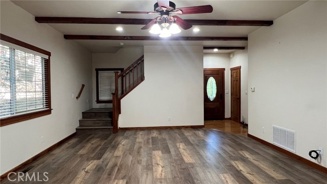 24861 Finhaut Drive, Crestline CA: https://media.crmls.org/medias/18d89ac7-2751-4738-9834-4c9a98951744.jpg