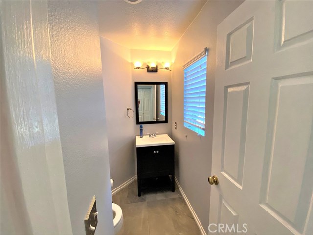 Detail Gallery Image 21 of 43 For 934 Primrose Ln, Corona,  CA 92878 - 4 Beds | 2/1 Baths