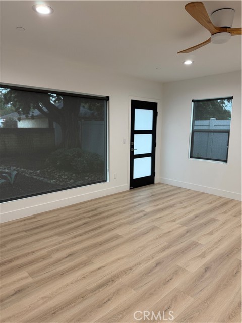 Detail Gallery Image 8 of 15 For 14626 Morrison St, Sherman Oaks,  CA 91403 - 3 Beds | 2/1 Baths