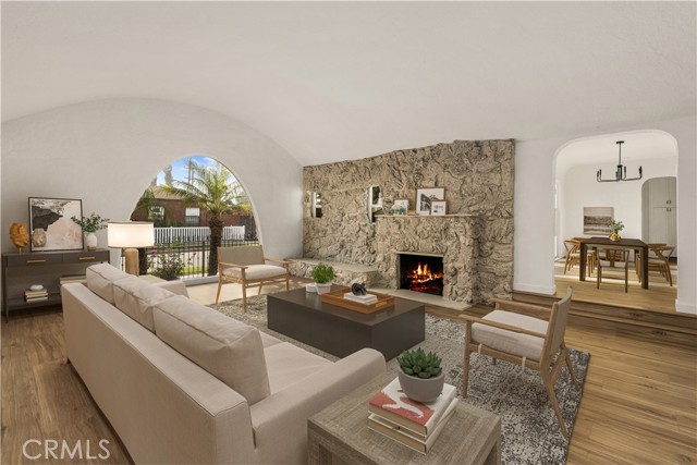 Detail Gallery Image 4 of 17 For 621 S Burris, Compton,  CA 90221 - 4 Beds | 2/1 Baths