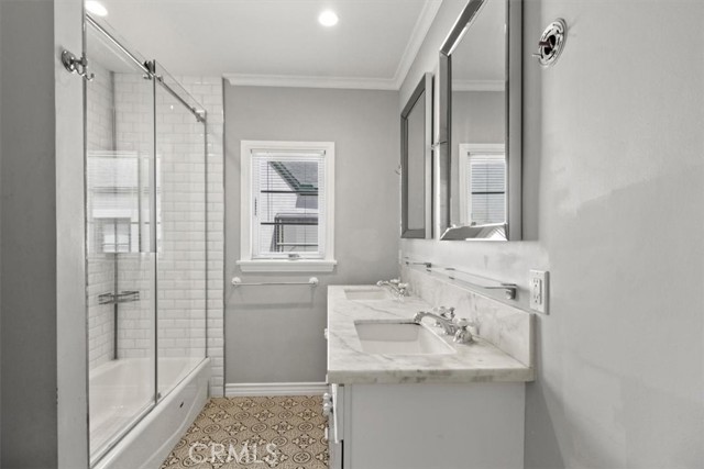 Detail Gallery Image 17 of 36 For 2682 E Villa St, Pasadena,  CA 91107 - 4 Beds | 3 Baths