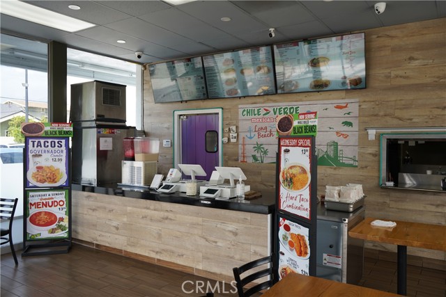 0, Long Beach CA: https://media.crmls.org/medias/18db8486-c745-4eaa-a65d-0a25af7b63cf.jpg