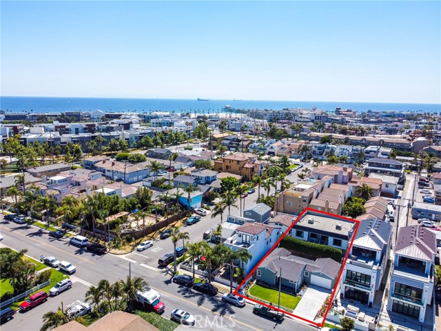 205 Huntington Street, Huntington Beach CA: https://media.crmls.org/medias/18dbb468-cd53-4593-88a8-55a2d3f6e662.jpg