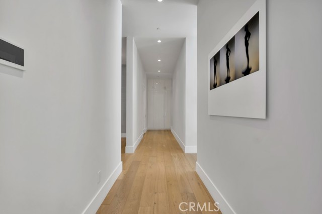 Detail Gallery Image 28 of 75 For 17950 Rancho St, Encino,  CA 91316 - 5 Beds | 6 Baths