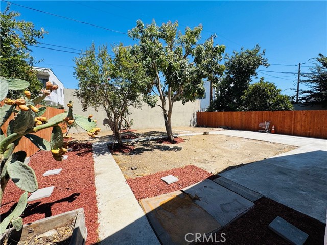Detail Gallery Image 14 of 14 For 1781 W 24th St, Los Angeles,  CA 90018 - 4 Beds | 2 Baths