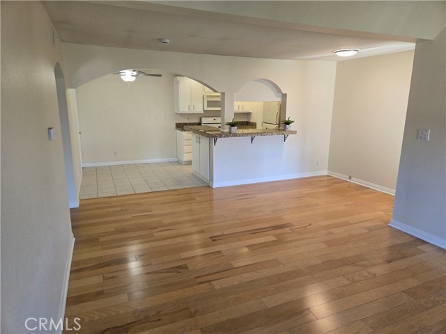 Image 6 of 52 For 3721 Country Club Drive 18