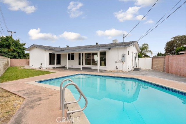2106 W Judith Lane, Anaheim CA: https://media.crmls.org/medias/18dea675-3627-47be-a0ff-231db59d1a7a.jpg