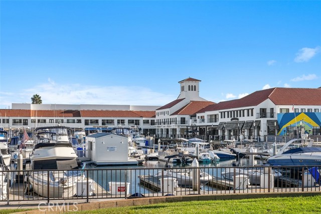 Detail Gallery Image 43 of 48 For 16255 Pacific Cir #204,  Huntington Beach,  CA 92649 - 3 Beds | 3 Baths