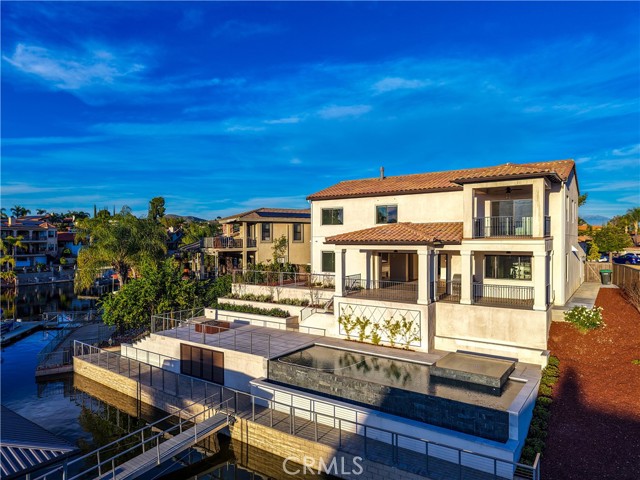 Detail Gallery Image 3 of 69 For 30361 Clear Water, Canyon Lake,  CA 92587 - 5 Beds | 3/1 Baths