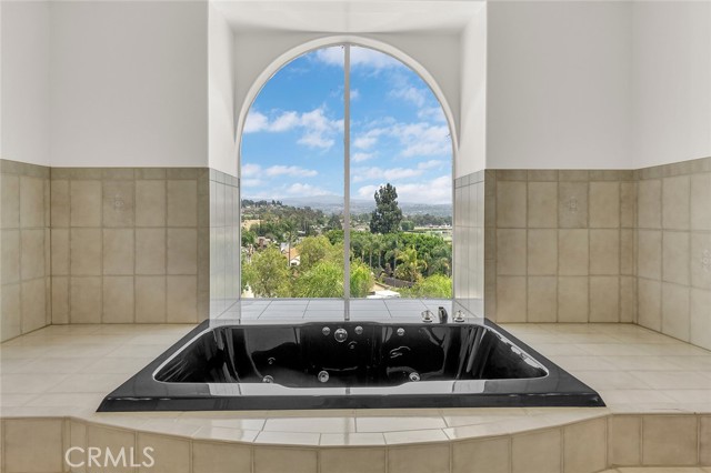 6041 Calle Mirador, Yorba Linda CA: https://media.crmls.org/medias/18dfff78-6d0c-4bc3-b439-e578327b1bd3.jpg