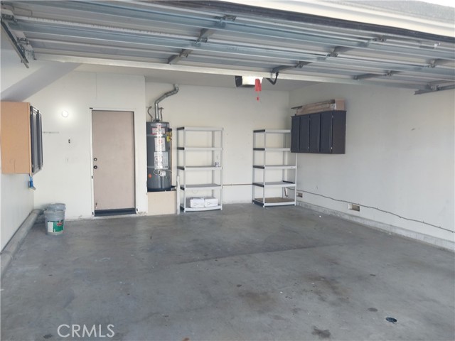 Detail Gallery Image 9 of 18 For 935 Redtail Dr, Corona,  CA 92879 - 4 Beds | 2/1 Baths