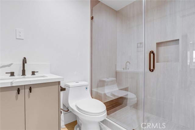 Detail Gallery Image 10 of 12 For 8624 Lubao Ave, Winnetka,  CA 91306 - 1 Beds | 1 Baths