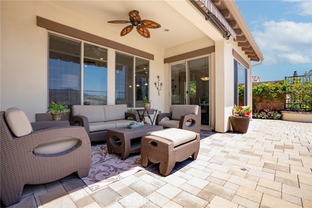 14 Garza, Rancho Mission Viejo CA: https://media.crmls.org/medias/18e1fbd8-7292-4bb8-bee8-a2429155054e.jpg