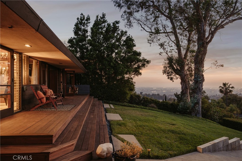 MLS #OC25145923 img 3