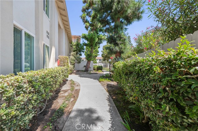 Detail Gallery Image 9 of 24 For 18225 Kingsdale Ave #207,  Redondo Beach,  CA 90278 - 3 Beds | 2 Baths