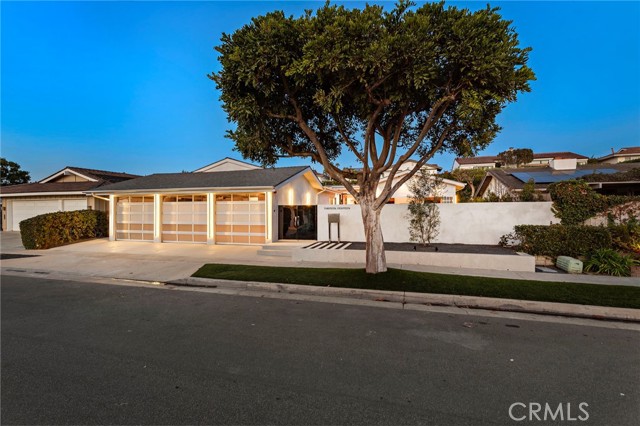 Detail Gallery Image 51 of 54 For 1318 Outrigger Dr, Corona Del Mar,  CA 92625 - 4 Beds | 4/1 Baths