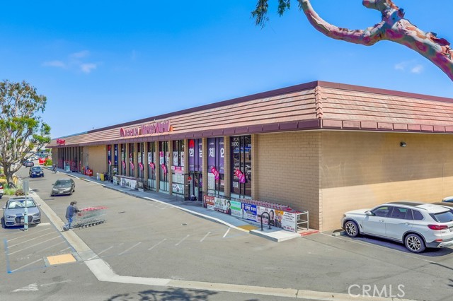 3120 Sepulveda Boulevard, Torrance CA: https://media.crmls.org/medias/18e3ec66-7ad3-4db6-aaf3-a2ef405ba831.jpg
