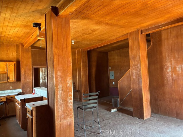 11690 Camp Rock Rd, Lucerne Valley CA: https://media.crmls.org/medias/18e44d4d-fcaa-48b6-8abc-bf69b7e94587.jpg