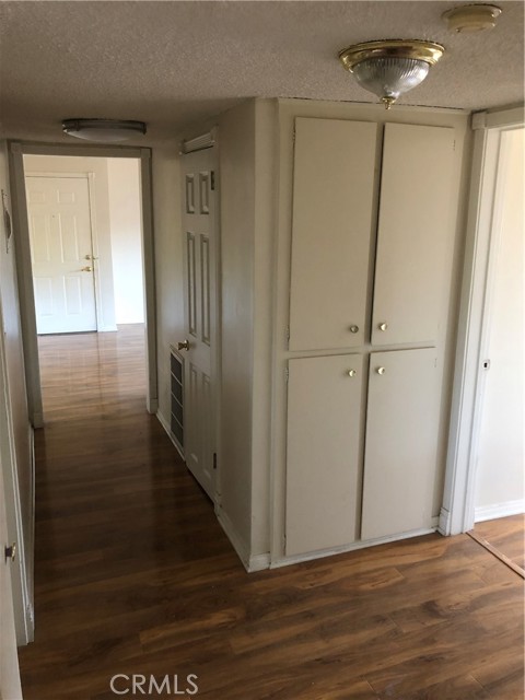 6339 Morse Avenue, North Hollywood CA: https://media.crmls.org/medias/18e4dd16-84e4-4445-9217-fda581c49774.jpg