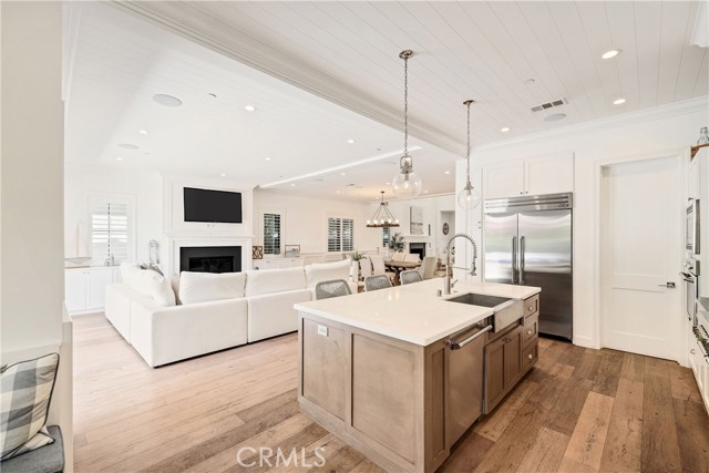2001 Oak Avenue, Manhattan Beach, California 90266, 5 Bedrooms Bedrooms, ,5 BathroomsBathrooms,Residential,For Sale,Oak,SB25183354