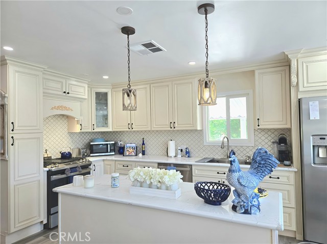 23777 Mulholland Hwy Spc 73, Calabasas CA: https://media.crmls.org/medias/18e8659e-ce10-4f80-b5c3-4b6dd9f1c624.jpg