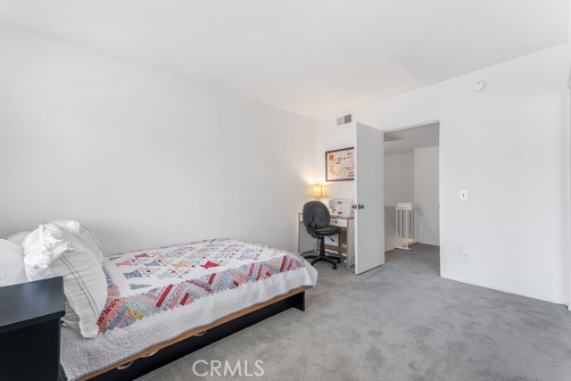 Detail Gallery Image 25 of 36 For 6226 Nita Ave, Woodland Hills,  CA 91367 - 2 Beds | 2/1 Baths